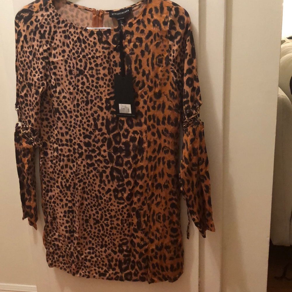 Leopard print short dress